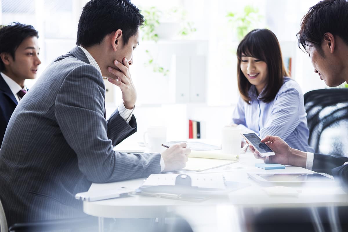 経営者のお話を伺う打ち合わせ